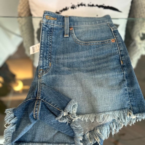 J crew mid rise short, squash wash, NWT - Picture 4 of 5